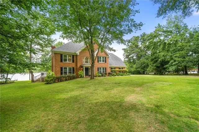 Popular Springwater Real Estate