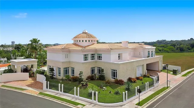 Popular MONTEHIEDRA ESTATES Real Estate