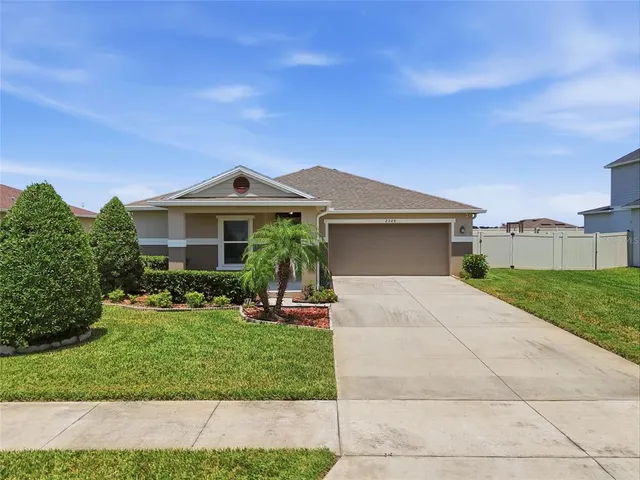Popular CARRIAGE HILL Real Estate