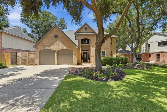 Expensive Pinehurst Atascocita Real Estate