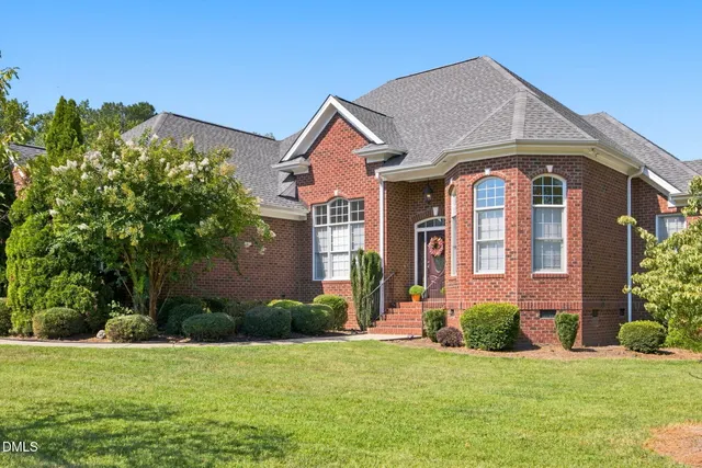 Popular Alexander Woods Real Estate