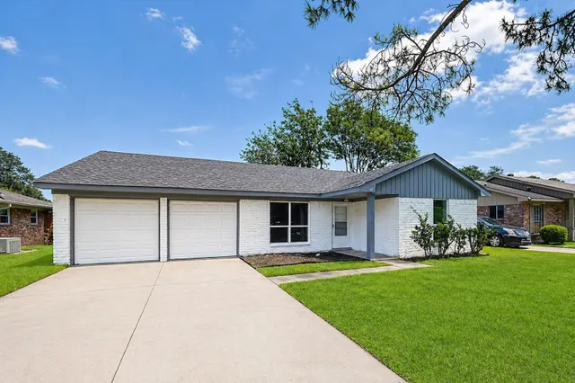 Expensive Huntington Village Real Estate