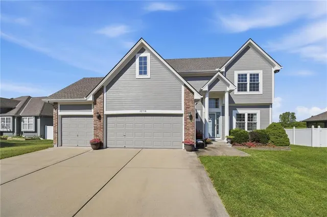 Popular Hardee Meadows Real Estate