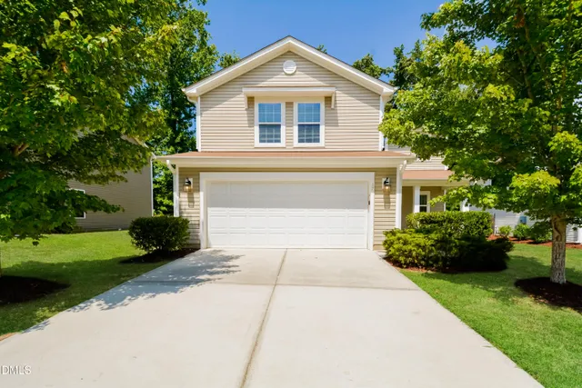 Popular Foxwood Manor Real Estate