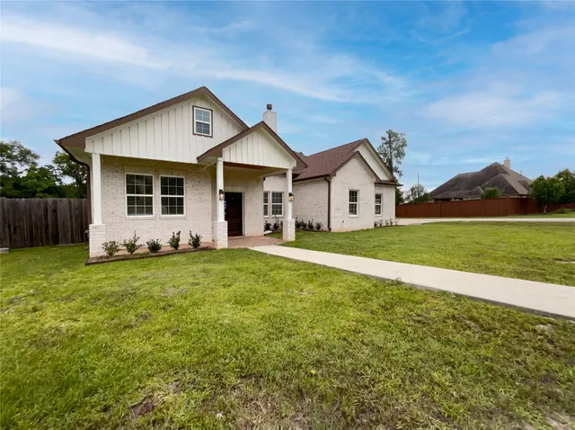 Popular Mostyn Manor 06 Real Estate