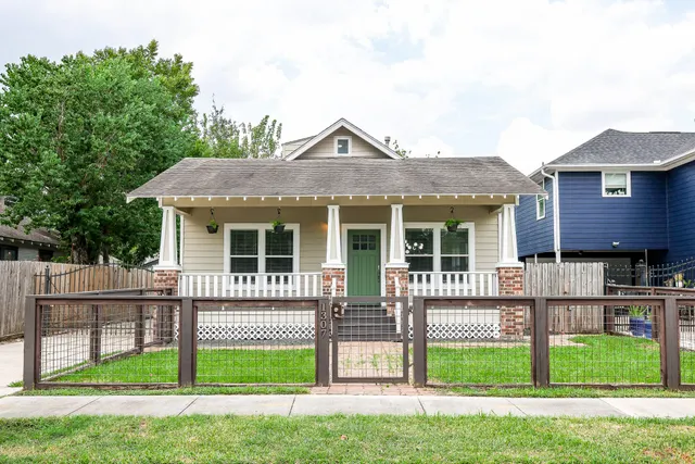Popular Brooke Smith Real Estate