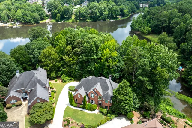 Expensive Chadwick Lake Real Estate