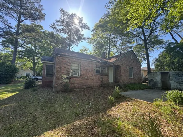Popular Oglesby Place Real Estate