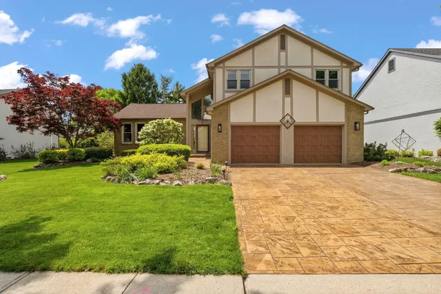 Popular Llewellyn Farms Real Estate