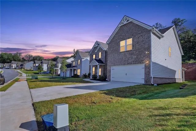 Popular Twin Shoals Real Estate