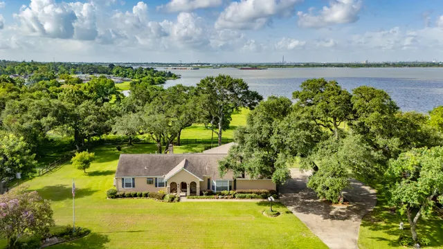 Popular Highlands Real Estate