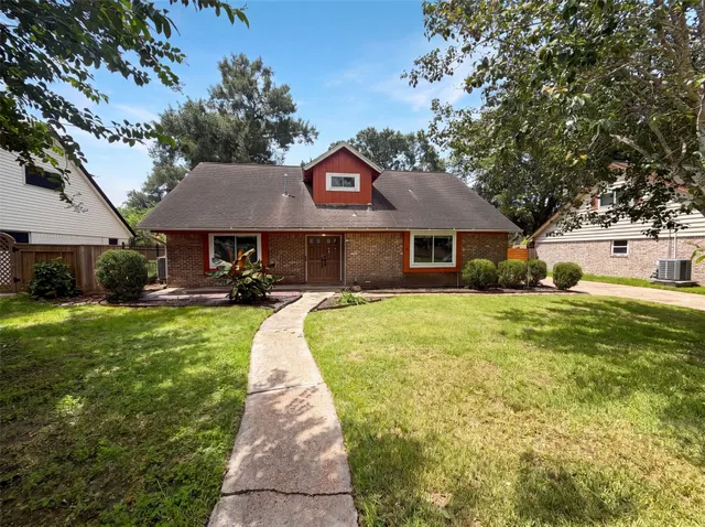 Popular Oak Land 2 Real Estate