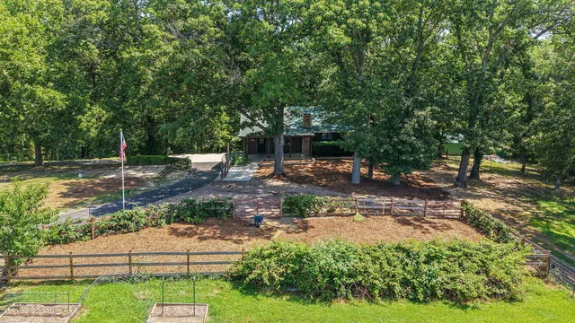 Popular North River Fork Est Real Estate