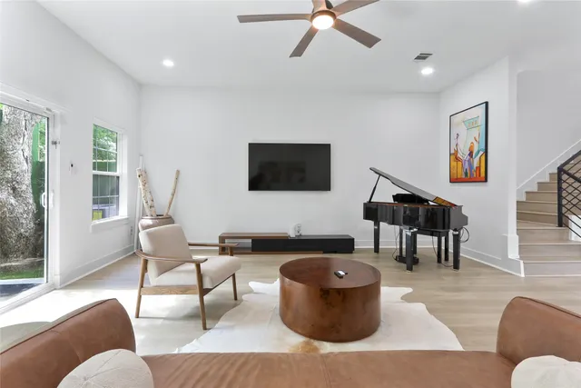 Popular Peerless Village Estate Real Estate
