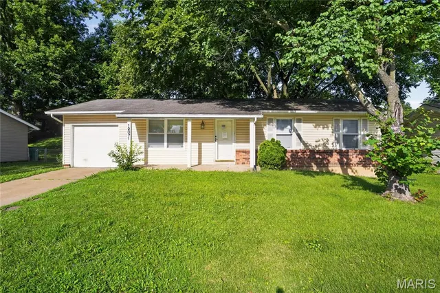Popular Pennyrich Farms 3 Real Estate