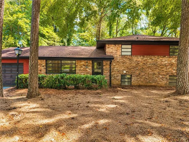 Popular Deerfield Manor Real Estate