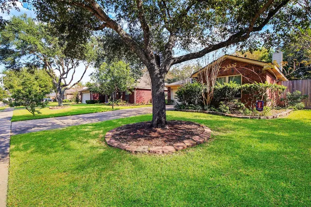 Popular Hickory Creek Sec 2 Real Estate