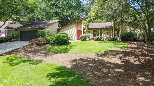 Popular Foxridge Real Estate