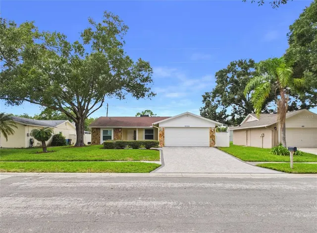 Popular COUNTRY PLACE WEST UNIT 03 Real Estate