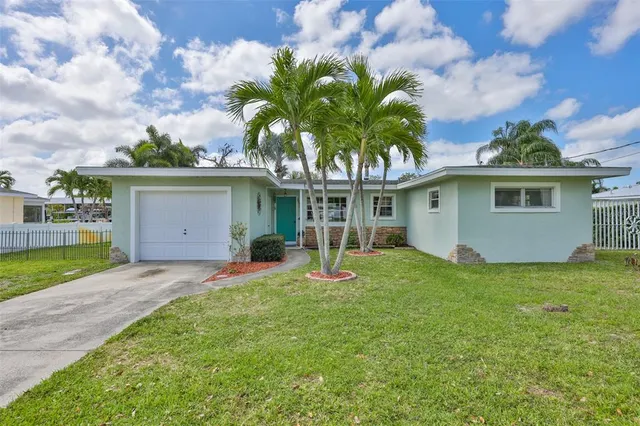 Popular REPLAT OF BONAIRE BAYOU Real Estate