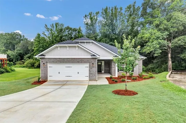 Popular Scarlett Place Real Estate