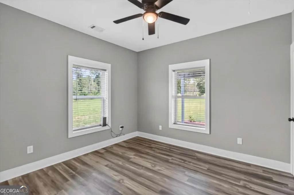 Listing Thumbnail Image 18