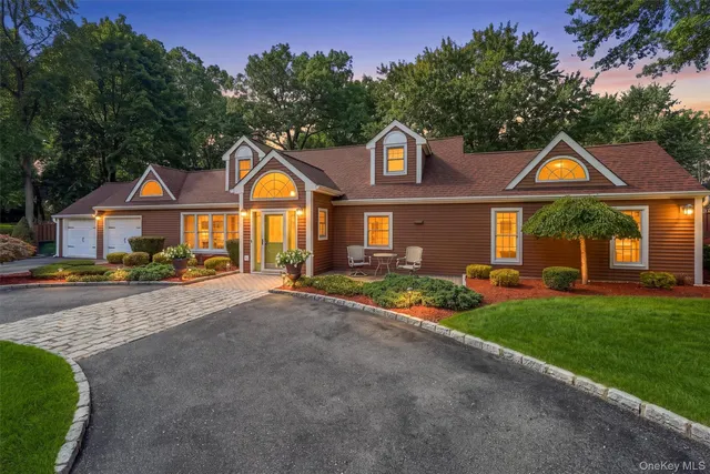 Popular Mayfair Acres Real Estate