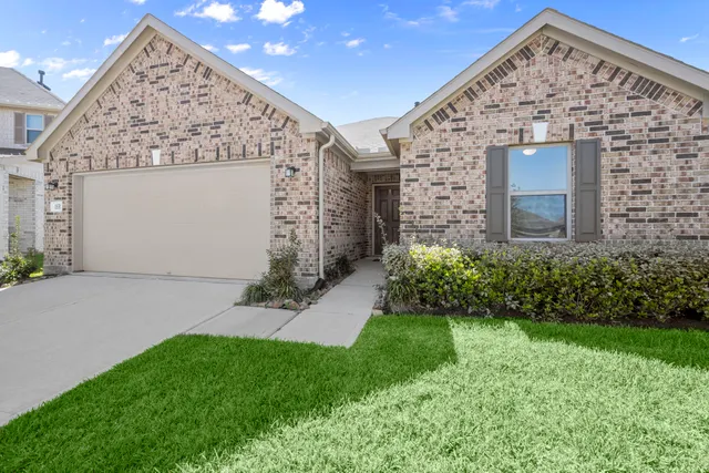 Cheap Lakewood Pines Real Estate