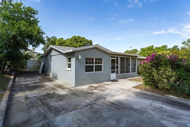 Popular LANCASTER SHORES Real Estate