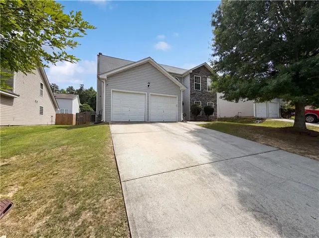 Popular Waverly Park Real Estate