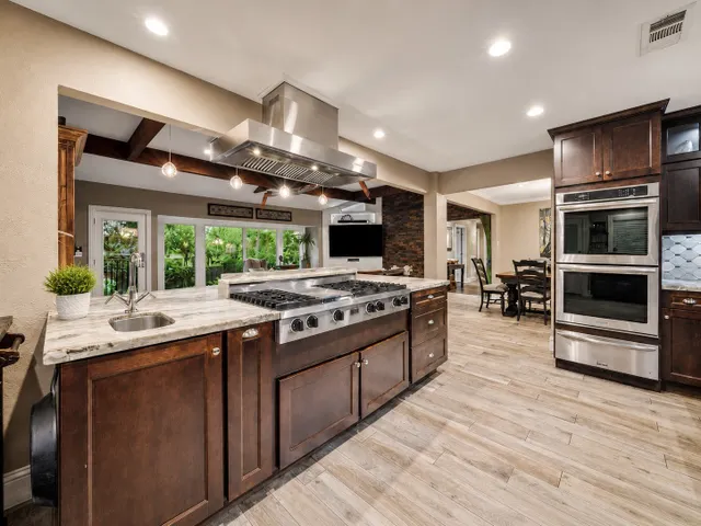 Popular J R Black Real Estate
