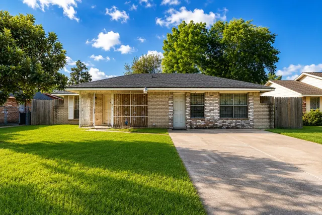 Cheap Fallbrook Sec 02 Real Estate