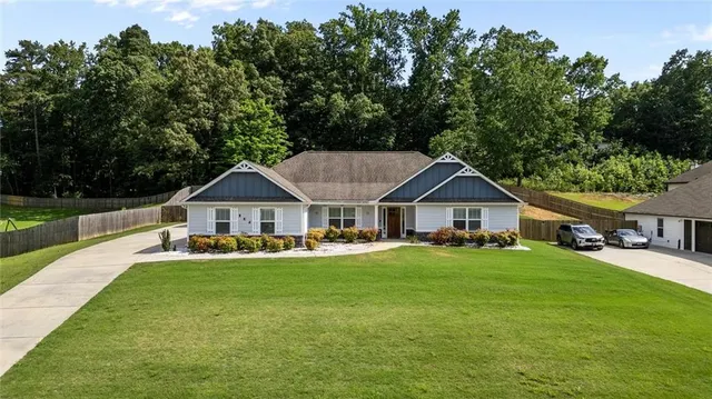 Popular Harlan Trace Real Estate