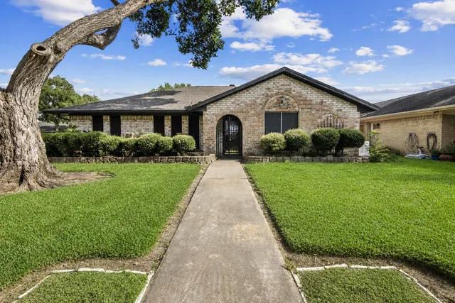 Popular Heritage Sec 01 Real Estate