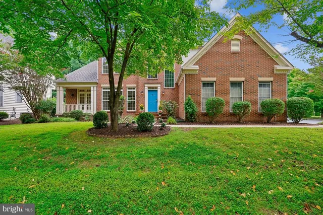Popular Seneca Crossing Real Estate