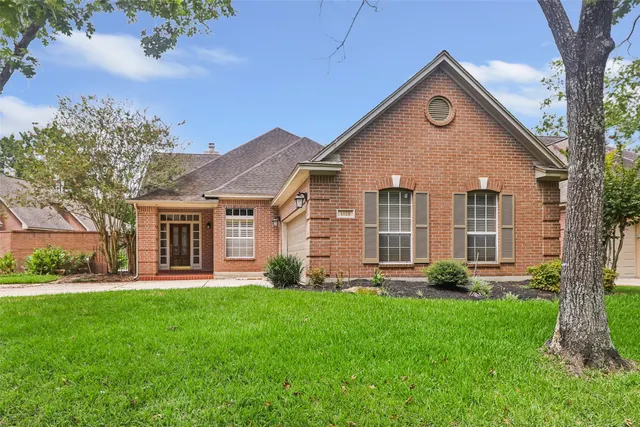 Popular Kings Crossing Real Estate