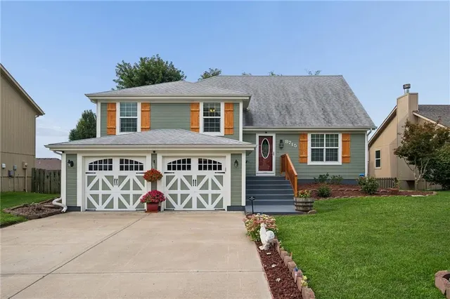 Popular Hampton Meadow Real Estate
