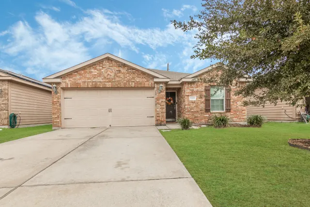 Popular Hidden Mdw Sec 05 Real Estate