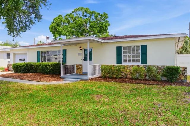 Popular ESQUIRE ESTATES Real Estate