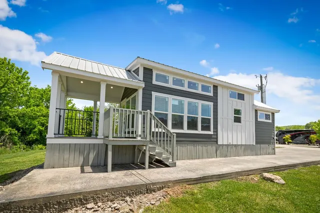Expensive Waterside at Blue Ridge Real Estate