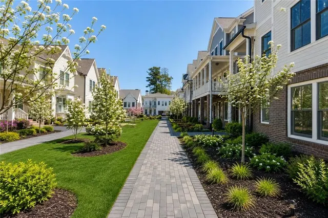 Popular Manning on the Square Real Estate