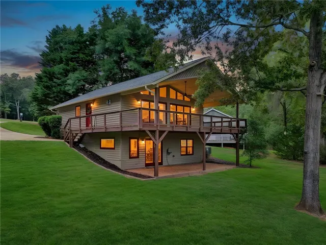 Popular Keowee Cove Real Estate
