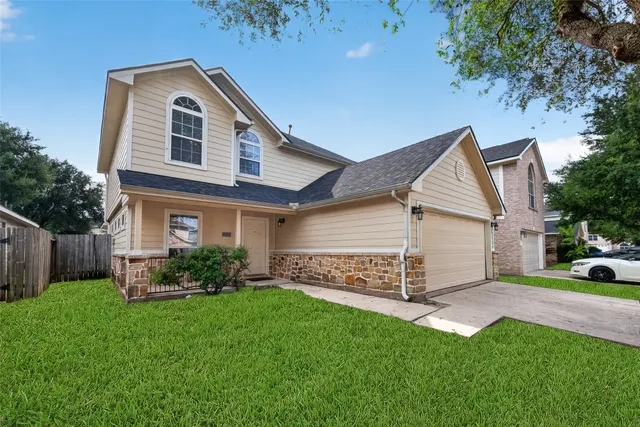Popular Crossbend Village Sec 01 Real Estate