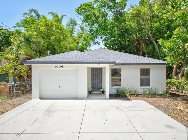 Popular VILLA PARK Real Estate