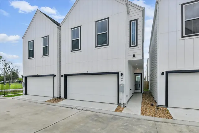 Cheap Clark Road Villas Sub Real Estate