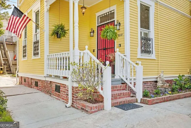Popular White Wards Real Estate
