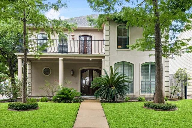 Popular Belle Court Real Estate