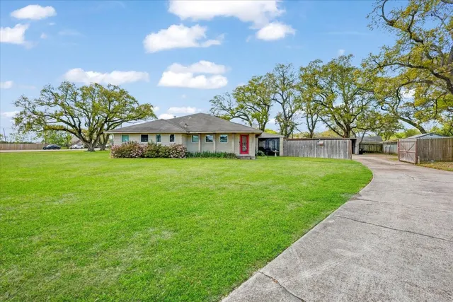 Popular W D C Hall Real Estate