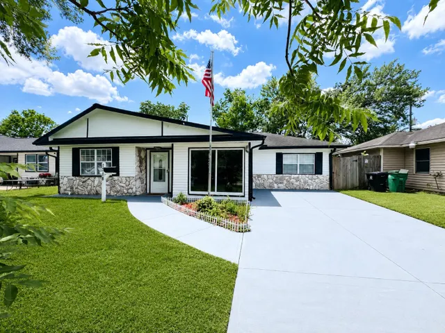 Popular Freeway Manor Sec 01 Real Estate