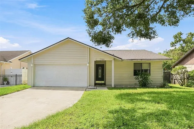 Popular LAKESIDE WOODS Real Estate